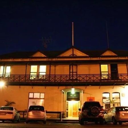 Customhouse Hotel And Backpackers Hostel Nelson Luaran gambar